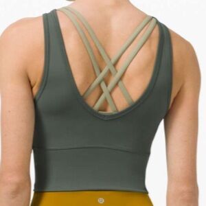 Lululemon Power Pivot Tank *Everlux
Smoked Spruce Size 6